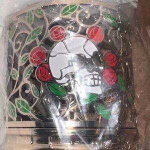 Bath and Body Works Enchanted Skull And Roses 3 Wick Candle‎ Holder